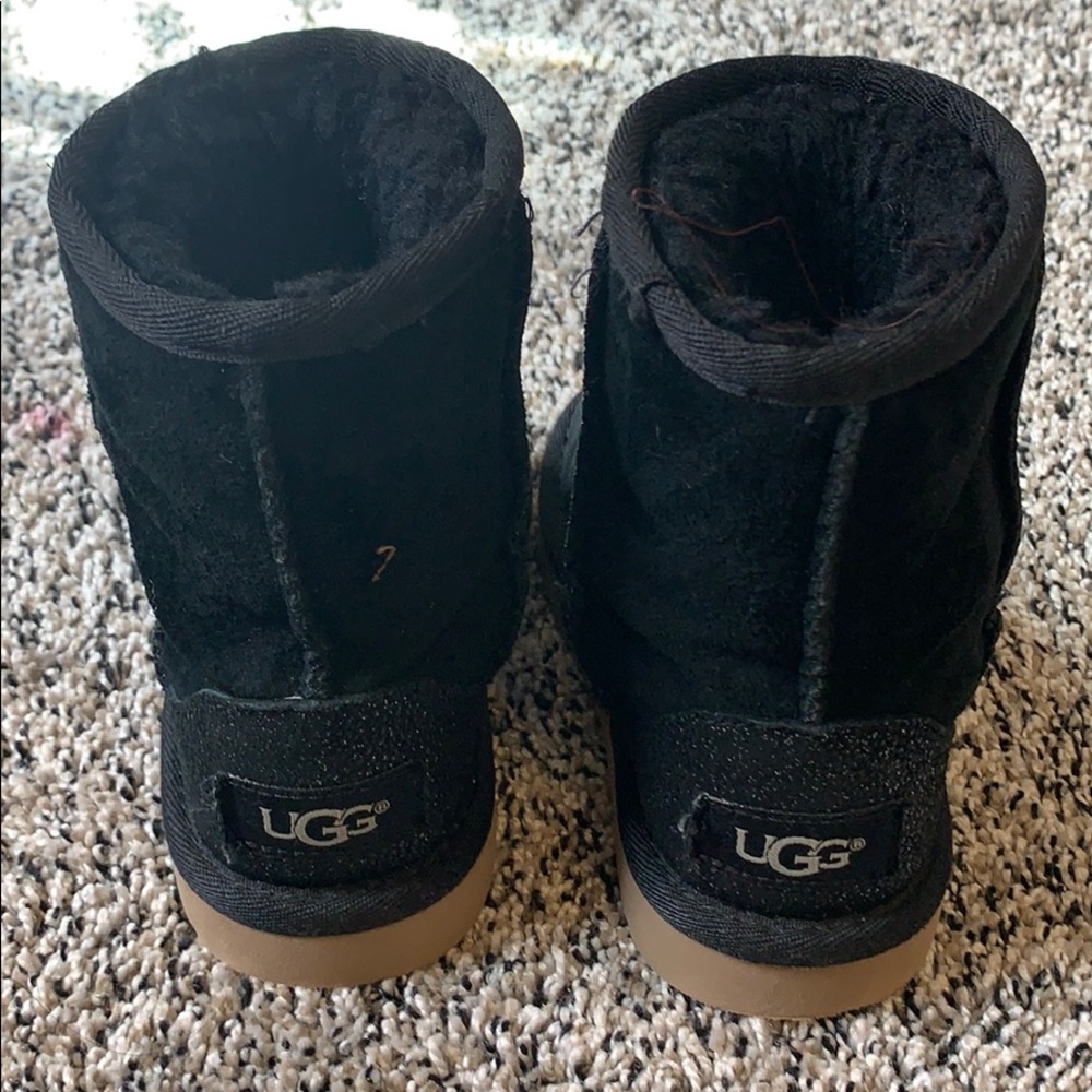 Girls Uggs Size 9